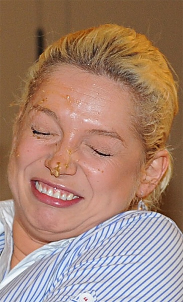 Co ma na twarzy Liszowska?