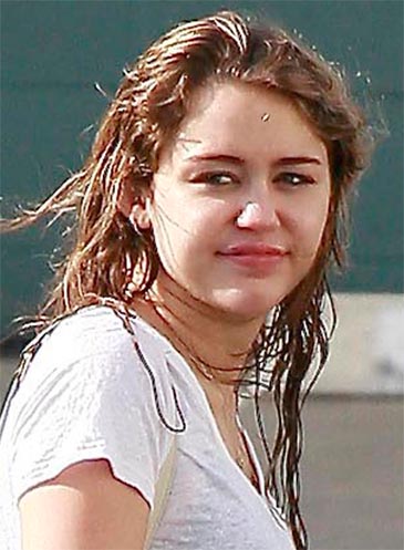 Miley Cyrus BEZ TAPETY!