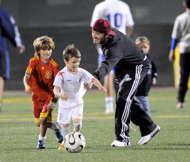 David Beckham: Surowo wychowuję synów